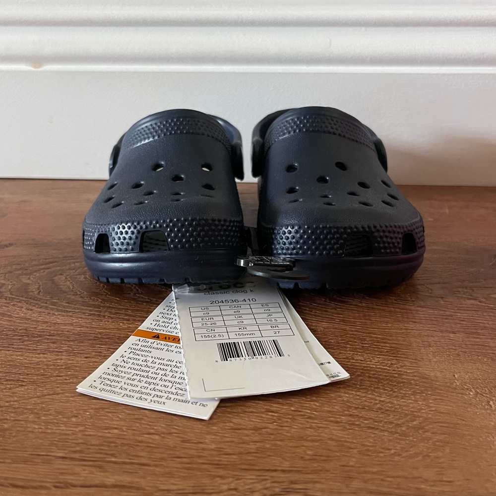 NWT crocs